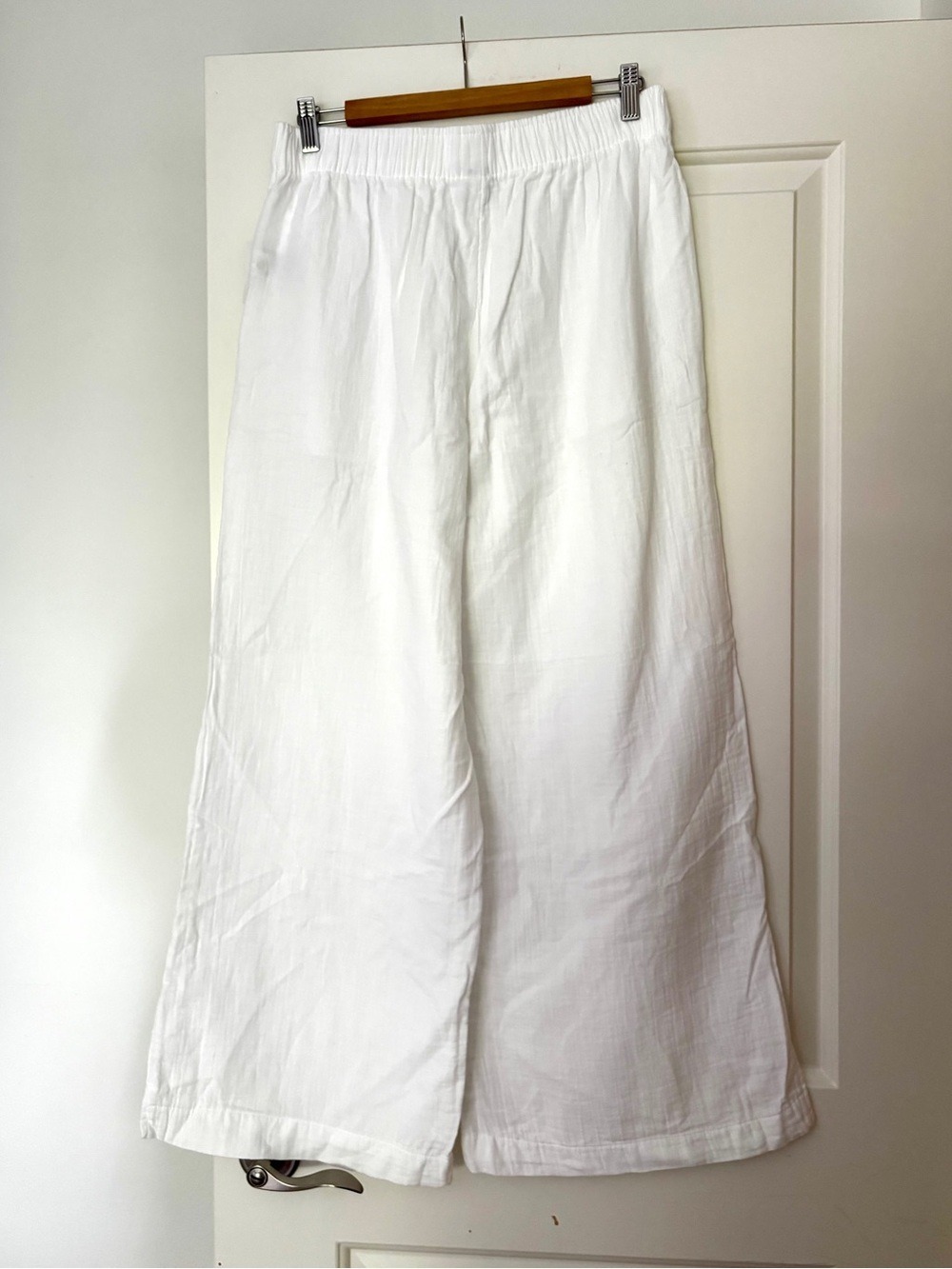 Old Navy White High-Rise Wide Leg Pants - Elastic Waist - Picture 2 of 5